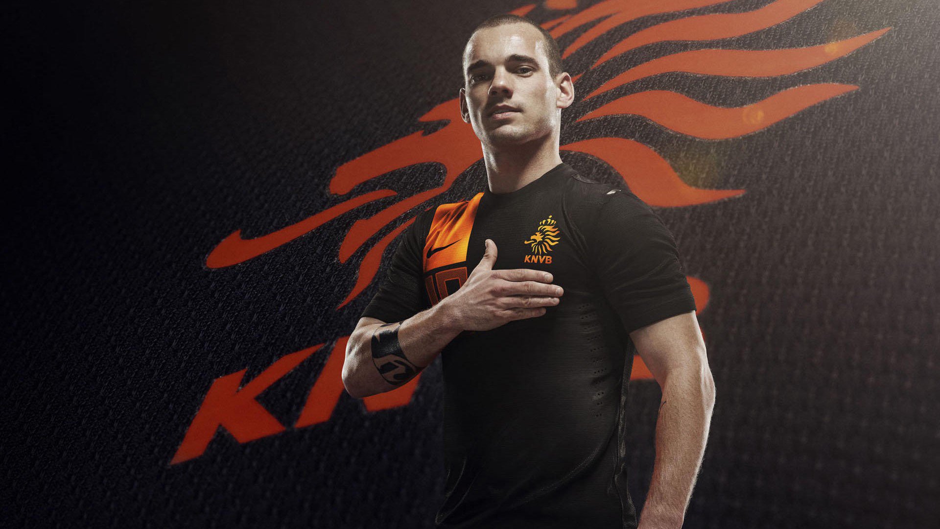 爱游戏下载-蒂亚戈伸援手佩里西奇，AC米兰后卫互相支持，佩里西奇在国米几号