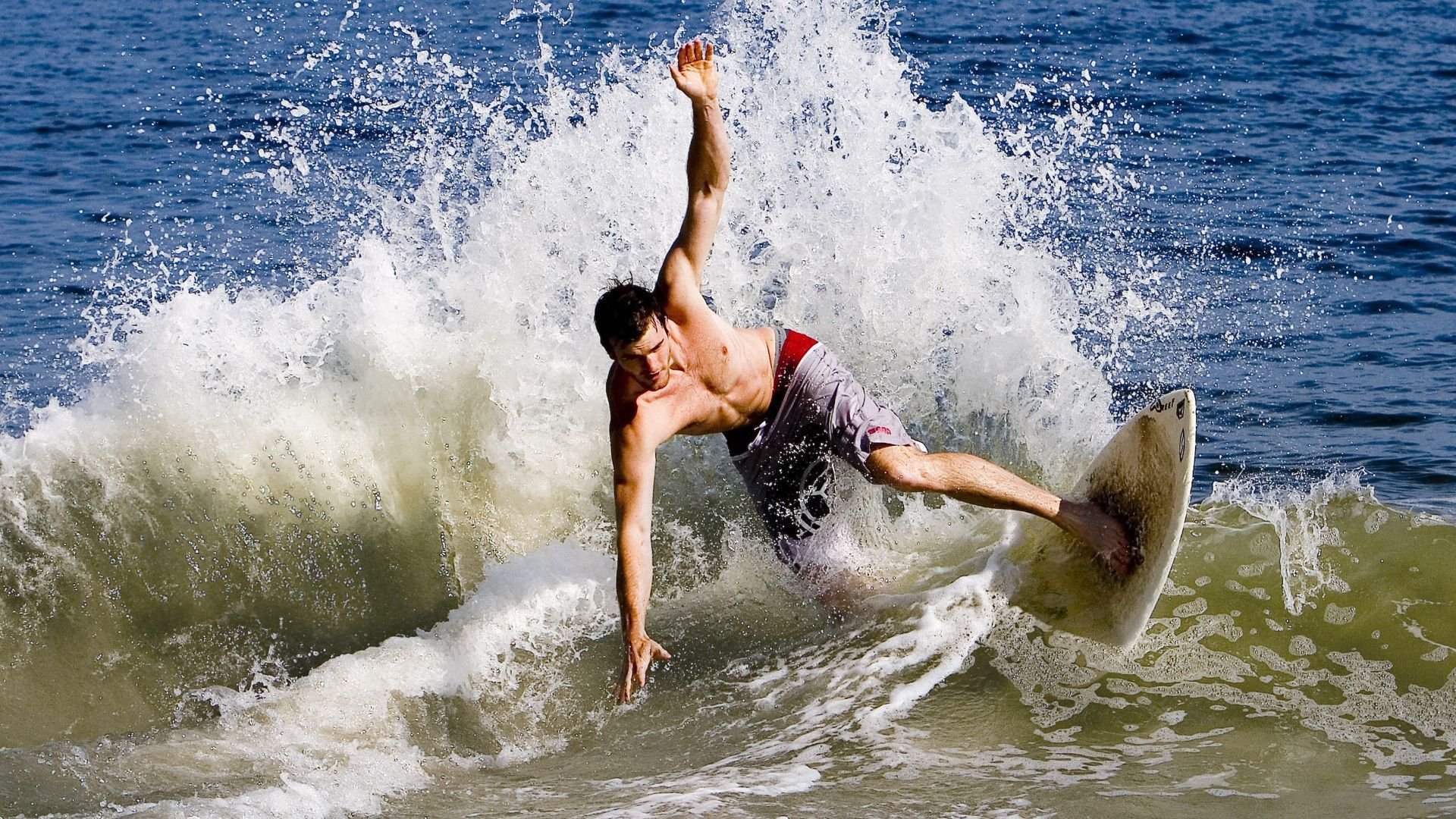 爱游戏体育平台-覃海洋赛后感谢团队支持与鼓励